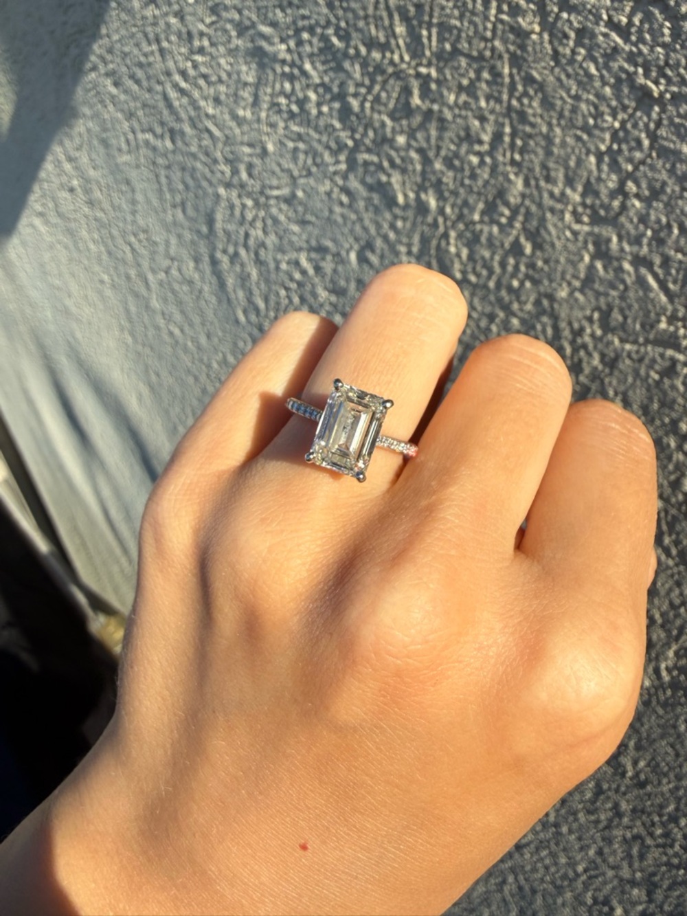 4.51ct Lab Grown Emerald with 14KWG Diamond Under Halo Mounting